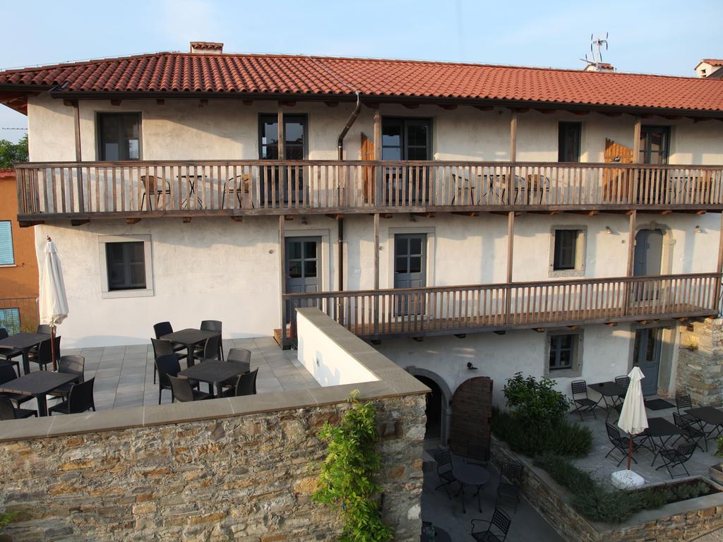Boutique Hotel Dvor Dobrovo Ngoại thất bức ảnh