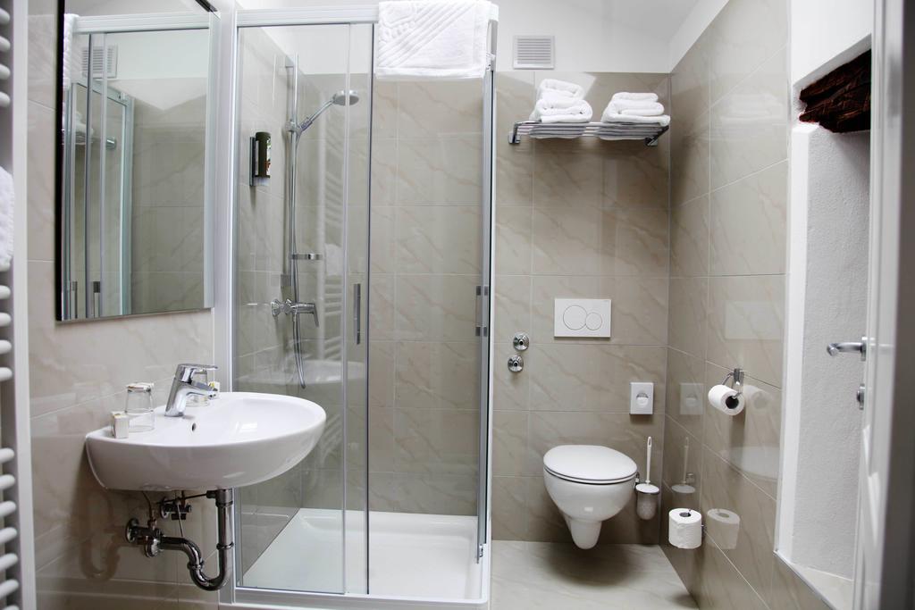 Boutique Hotel Dvor Dobrovo Phòng bức ảnh