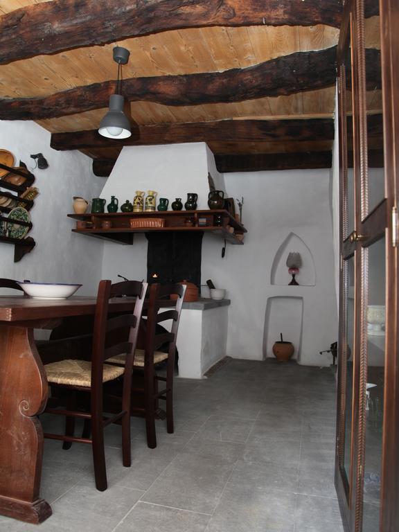 Boutique Hotel Dvor Dobrovo Ngoại thất bức ảnh