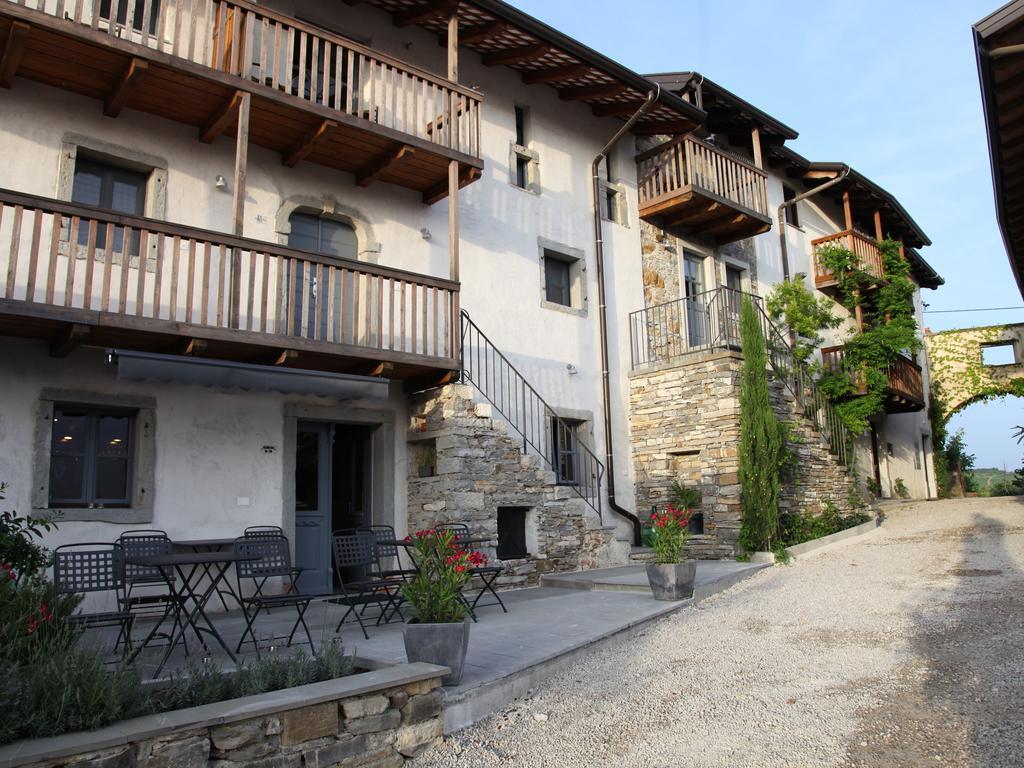 Boutique Hotel Dvor Dobrovo Ngoại thất bức ảnh