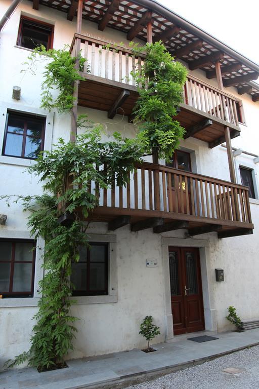 Boutique Hotel Dvor Dobrovo Ngoại thất bức ảnh