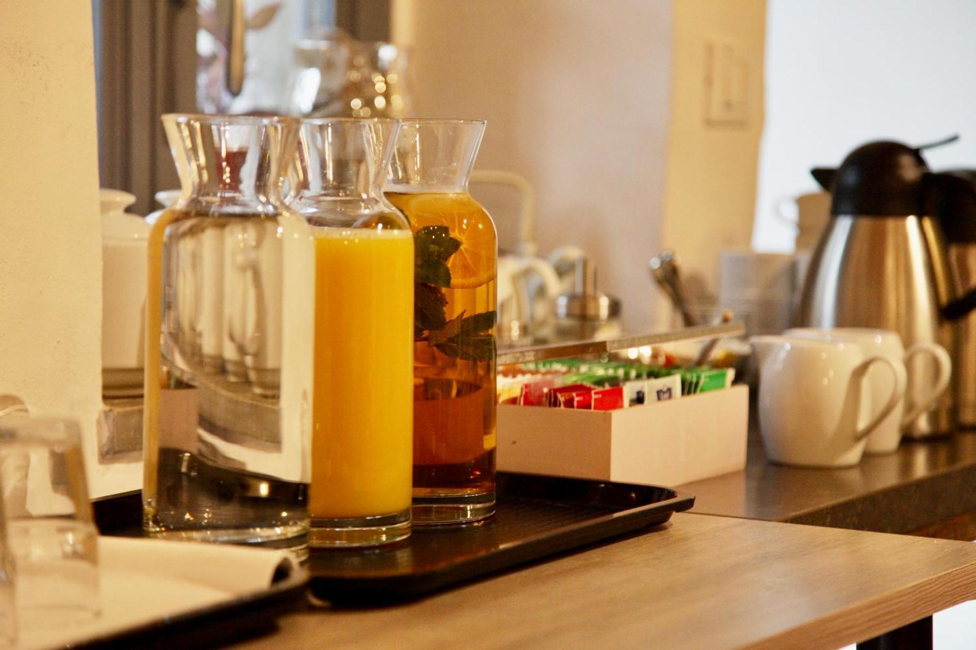 Boutique Hotel Dvor Dobrovo Ngoại thất bức ảnh