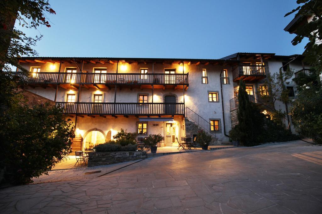 Boutique Hotel Dvor Dobrovo Ngoại thất bức ảnh